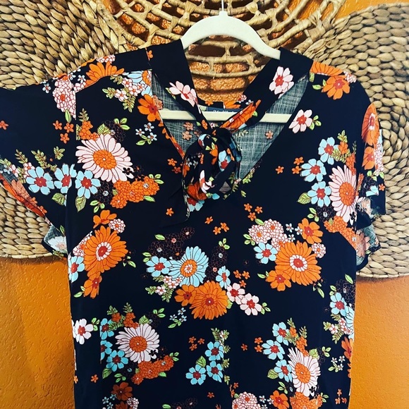 🧡 NWT MODCLOTH DAISY RETRO STYLE FLORAL BOW SECRETARY NECK BLOUSE TOP SHIRT L - Picture 3 of 9